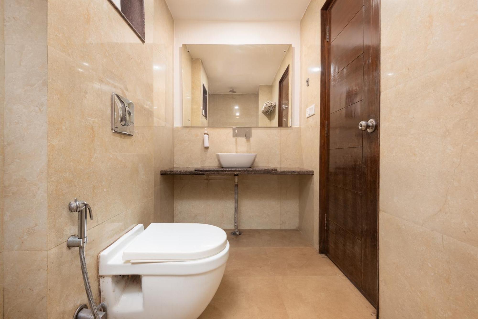 Hotel 30 Degree North Мусори Екстериор снимка